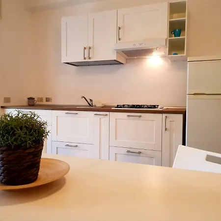 La Casa Dei Sassi House بيت للعطل *